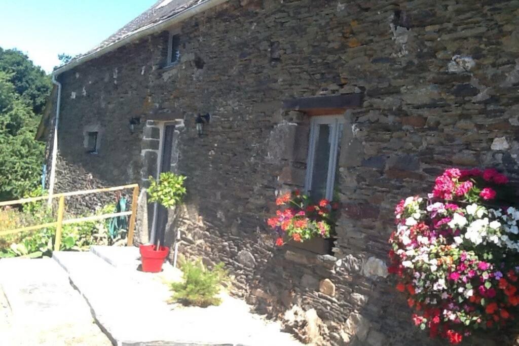 Willa Les Ecuries Is A Modern Renovated Barn Laniscat Zewnętrze zdjęcie
